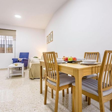 Apartamentos Sta Maria La Blanca Seville Luaran gambar